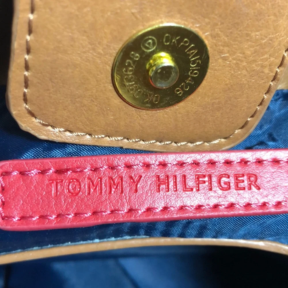 - Tommy Hilfiger Orange‎ Handbag